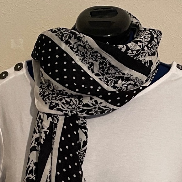 Talbots Accessories - TALBOTS 2’x6’ Black & White scarf. Super soft. Career. Dressy. Casual. Fantasy.